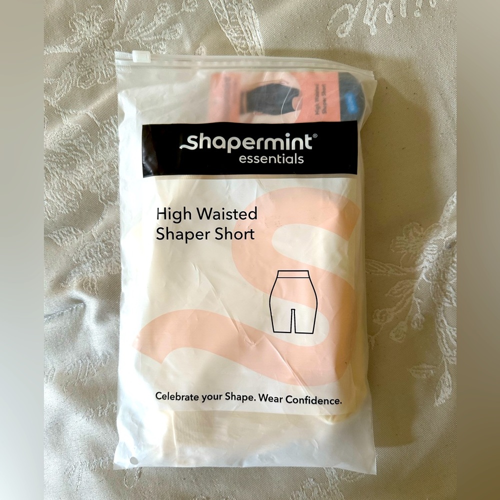 Brand New high waisted shaper short XL/2XL